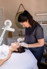 Load image into Gallery viewer, Deep Pore Cleansing Facial