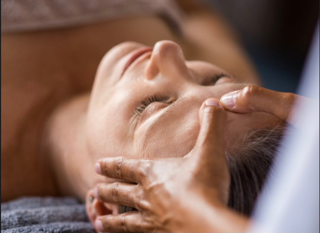 Signature MYRAINBERRY Facial